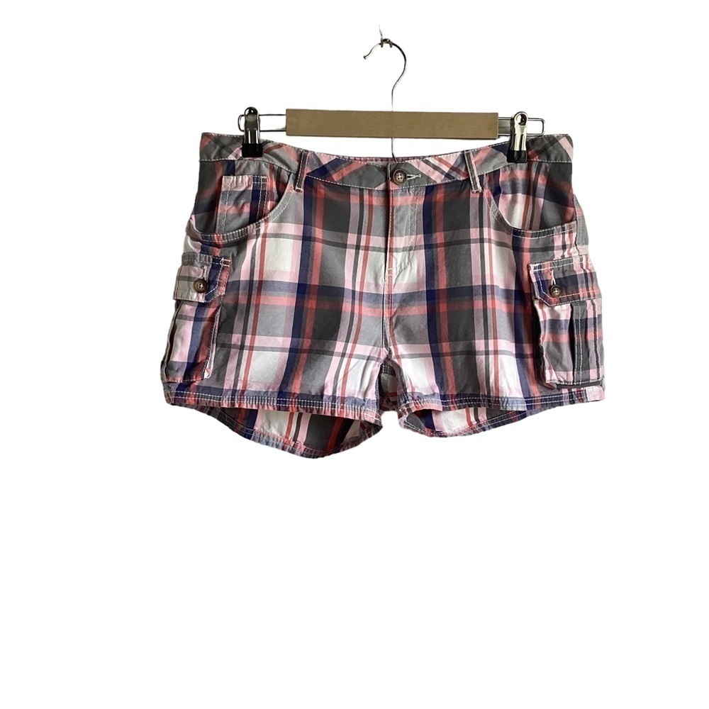 Johnny B Women’s Plaid Shorts.  Size 32
